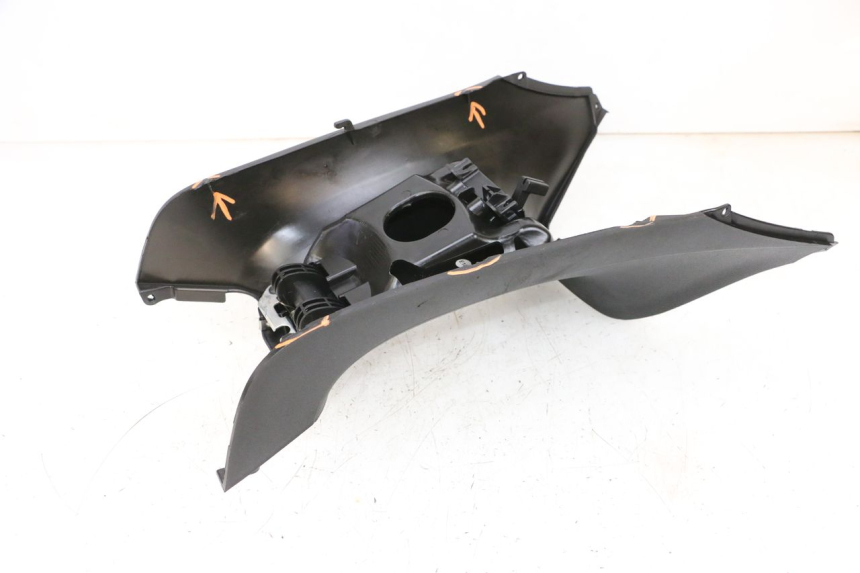 photo de TANK VERKLEIDUNG PIAGGIO MP3 HPE 300 (2019 - 2026) - Oberflächenzustand und Material