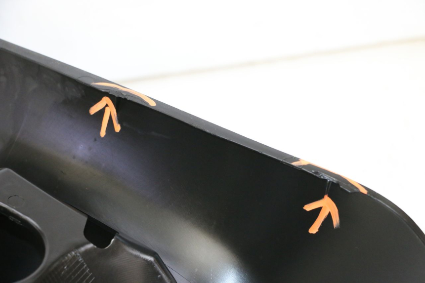 photo de TANK VERKLEIDUNG PIAGGIO MP3 HPE 300 (2019 - 2026) - Kennzeichnungen und Originalreferenzen