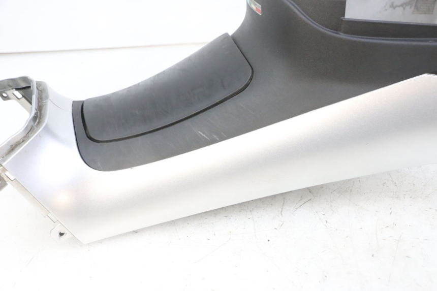 photo de TANK VERKLEIDUNG PIAGGIO MP3 LT 300 (2010 - 2016)