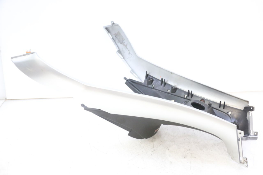 photo de TANK VERKLEIDUNG PIAGGIO MP3 LT 300 (2010 - 2016)