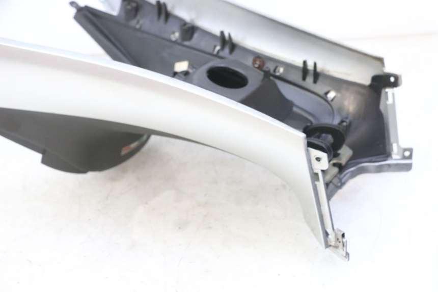 photo de TANK VERKLEIDUNG PIAGGIO MP3 LT 300 (2010 - 2016)