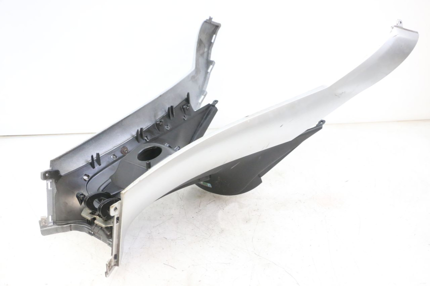 photo de TANK VERKLEIDUNG PIAGGIO MP3 LT 300 (2010 - 2016)