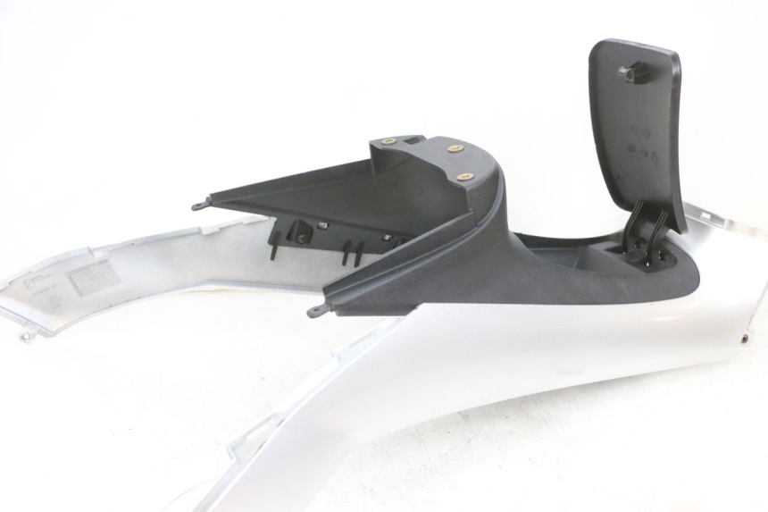 photo de TANKVERKLEIDUNG PIAGGIO MP3 RL 250 (2007 - 2010) - Oberflächenzustand und Material