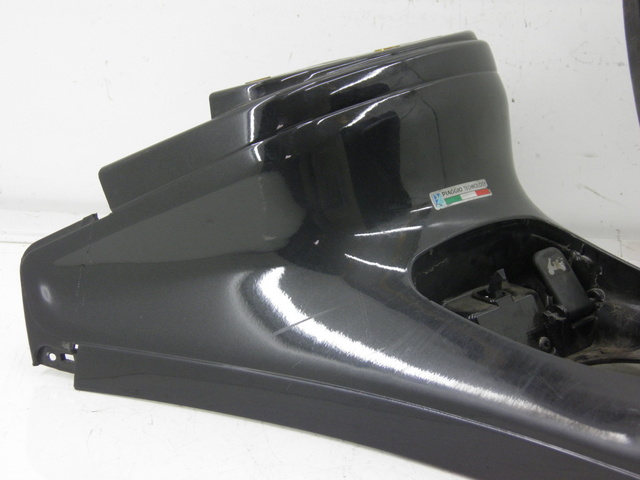 photo de TANK VERKLEIDUNG PIAGGIO XEVO - X EVO 125 (2010 - 2015)