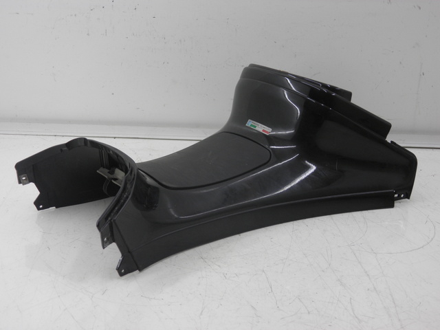 photo de TANK VERKLEIDUNG PIAGGIO XEVO - X EVO 125 (2010 - 2015)