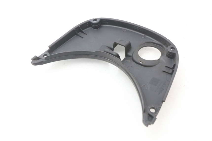 photo de TANK VERKLEIDUNG PIAGGIO PRIMAVERA 125 (2013 - 2021) - Detailansicht des Bauteils