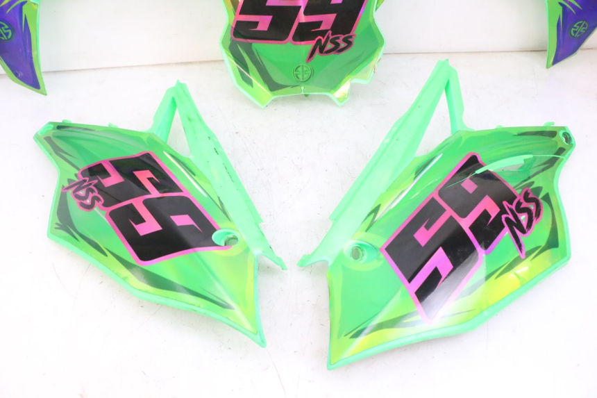 photo de KOMPLETTE VERKLEIDUNG KAWASAKI KXF KX-F 250 (2017 - 2019) - Gesamtansicht des Produkts