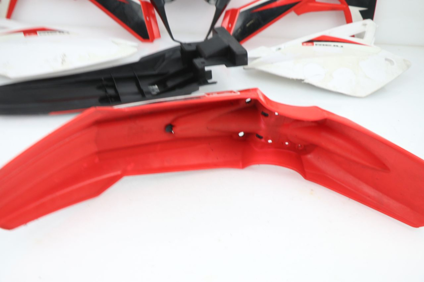 photo de KOMPLETTE VERKLEIDUNG RIEJU MRT 50 (2018 - 2021)