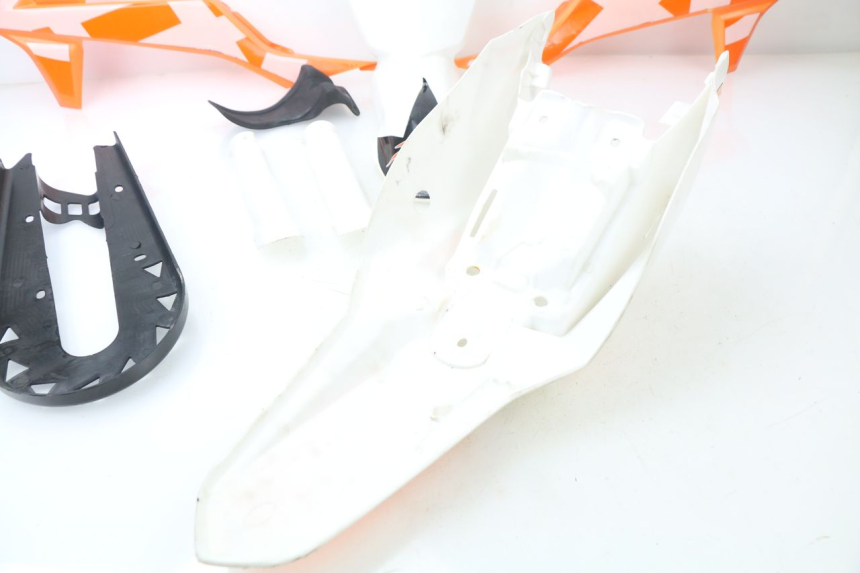 photo de KOMPLETTE VERKLEIDUNG POCKET BIKE KXD 50