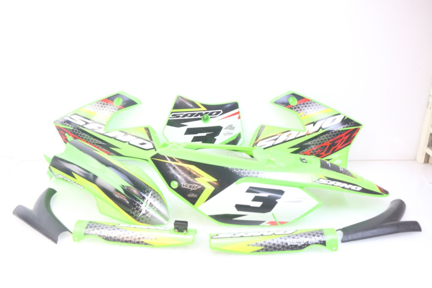 photo de VOLLVERKLEIDUNG KAROSSERIE APOLLO RFZ 150