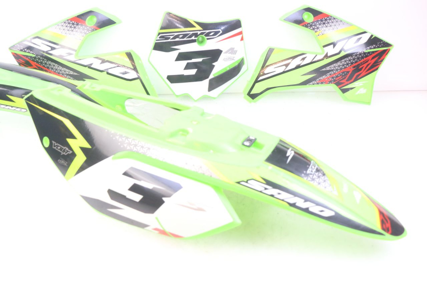 photo de VOLLVERKLEIDUNG KAROSSERIE APOLLO RFZ 150