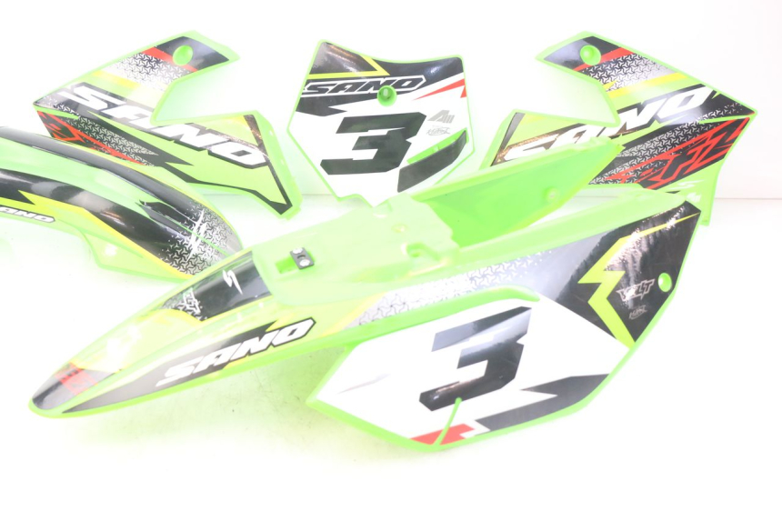 photo de VOLLVERKLEIDUNG KAROSSERIE APOLLO RFZ 150