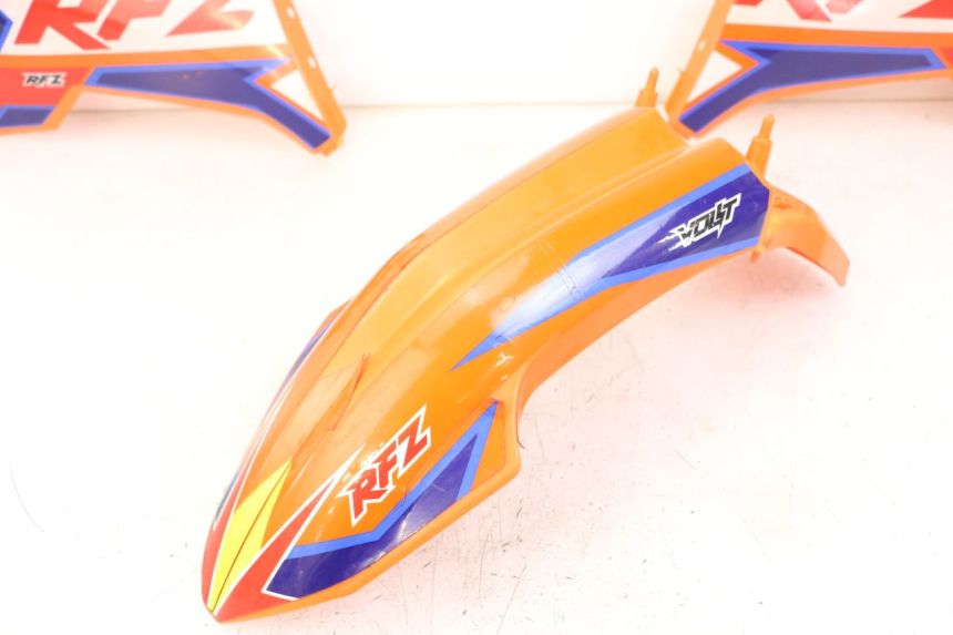 photo de VOLLVERKLEIDUNG KAROSSERIE APOLLO RFZ 125