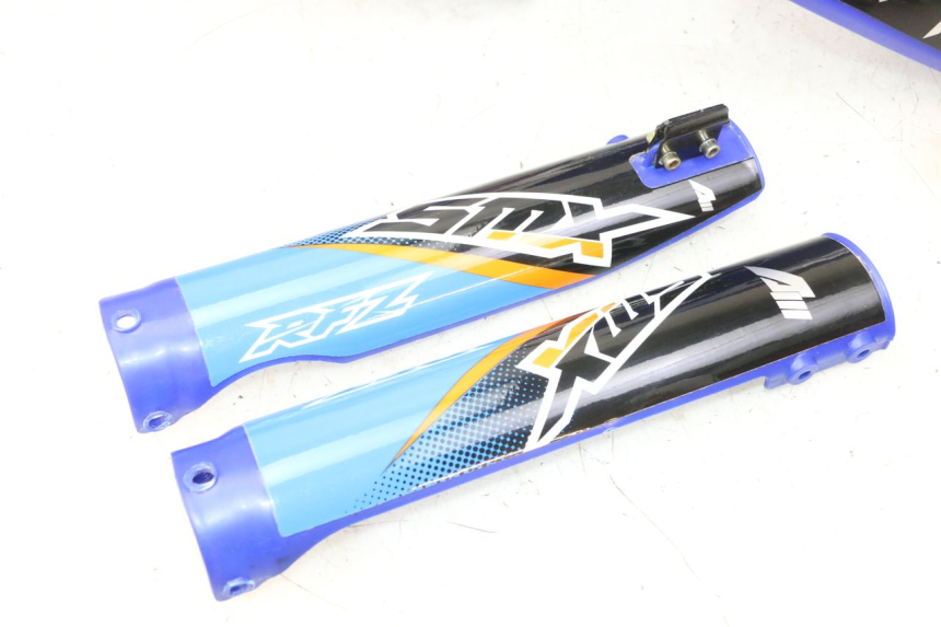 photo de VOLLVERKLEIDUNG KAROSSERIE APOLLO RFZ 125