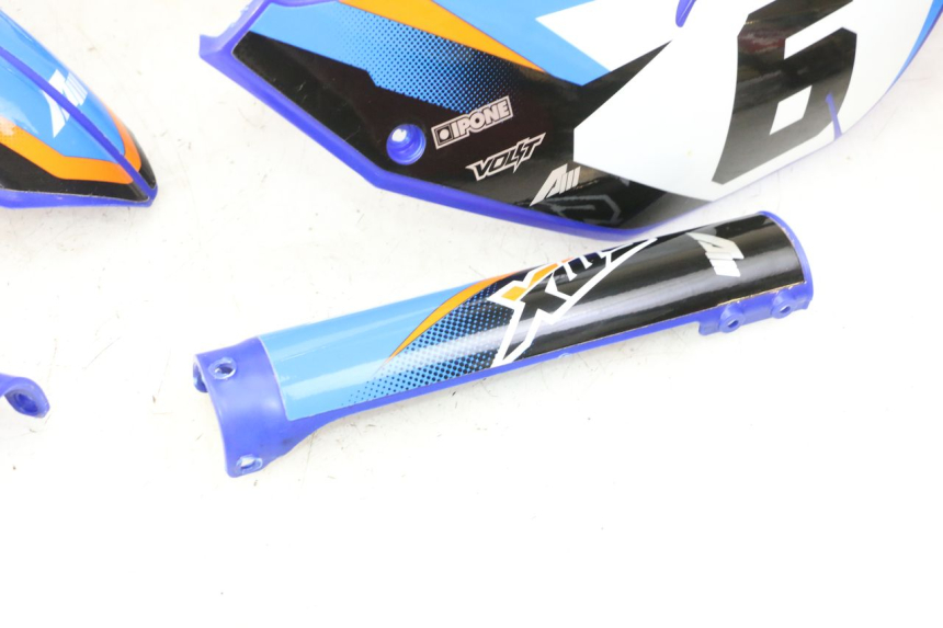 photo de VOLLVERKLEIDUNG KAROSSERIE APOLLO RFZ 125