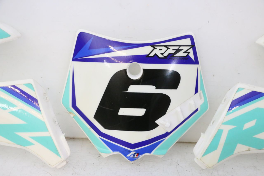 photo de VOLLVERKLEIDUNG KAROSSERIE APOLLO RFZ 125