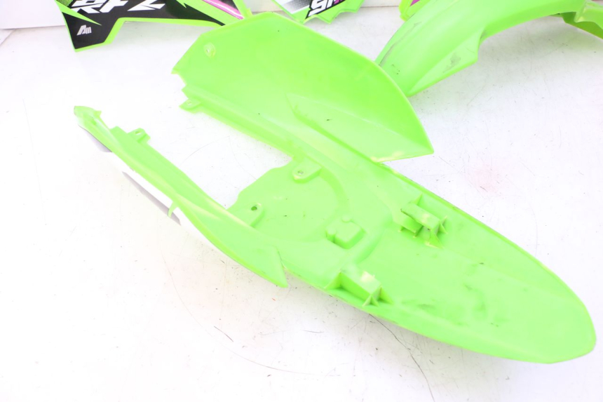 photo de VOLLVERKLEIDUNG KAROSSERIE APOLLO RFZ 125