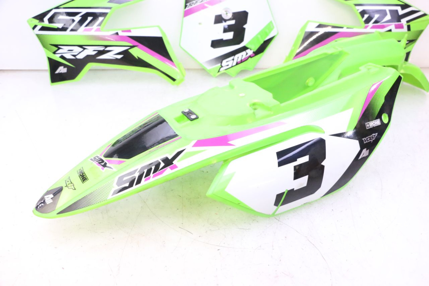 photo de VOLLVERKLEIDUNG KAROSSERIE APOLLO RFZ 125