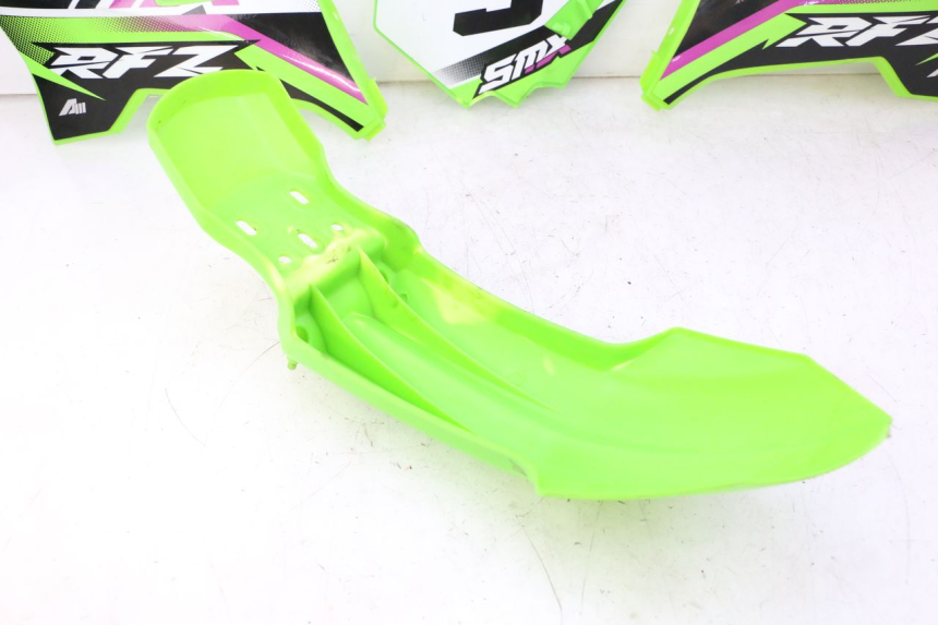 photo de VOLLVERKLEIDUNG KAROSSERIE APOLLO RFZ 125