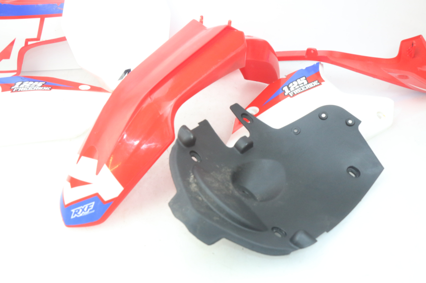 photo de VOLLVERKLEIDUNG KAROSSERIE APOLLO RXF 125