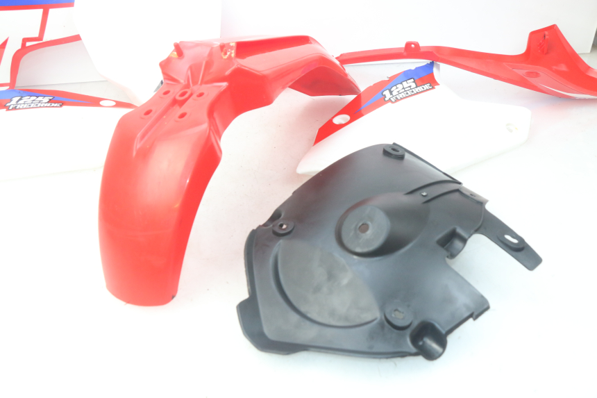 photo de VOLLVERKLEIDUNG KAROSSERIE APOLLO RXF 125