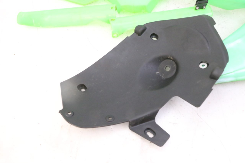 photo de VOLLVERKLEIDUNG KAROSSERIE APOLLO RXF 125