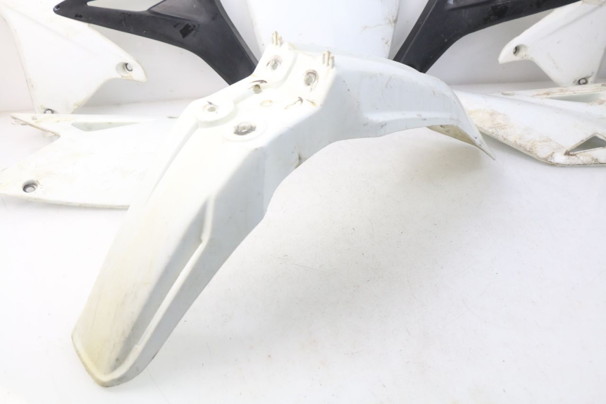 photo de KOMPLETTE VERKLEIDUNG SUZUKI RMZ RM-Z 450 (2008 - 2011)