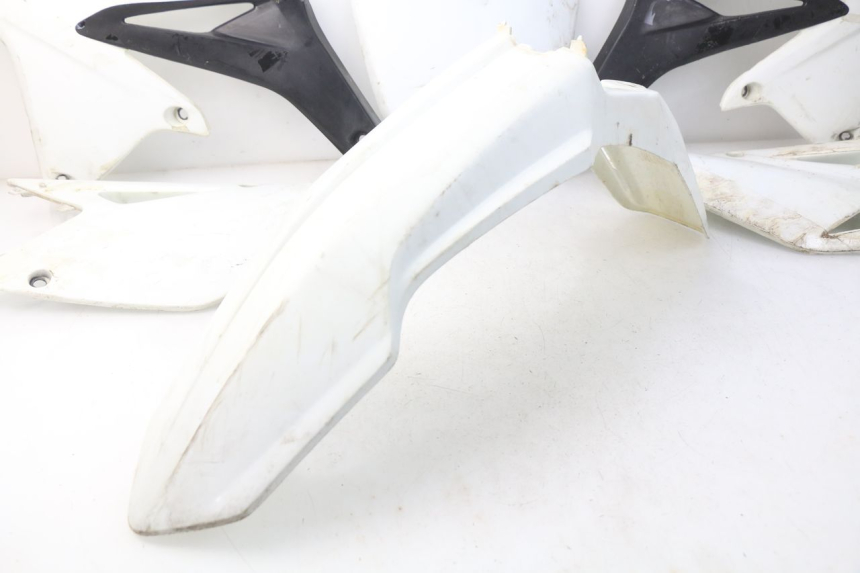 photo de KOMPLETTE VERKLEIDUNG SUZUKI RMZ RM-Z 450 (2008 - 2011)
