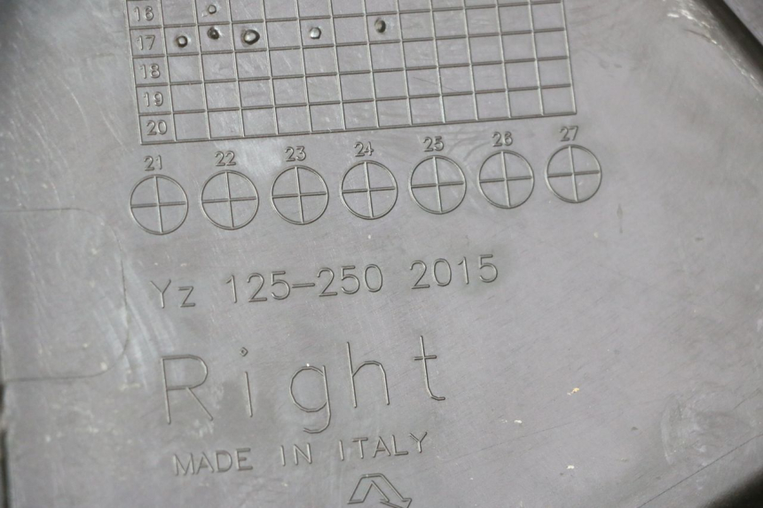 photo de KOMPLETTE VERKLEIDUNG YAMAHA YZ 125 (1998 - 2005)