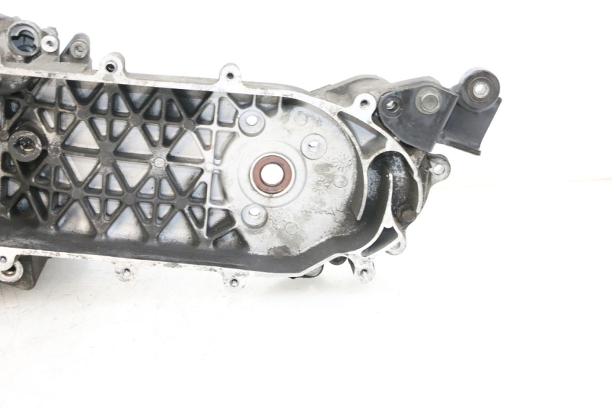 photo de MOTORBLOCK-UNTERTEIL SYM ORBIT III 3 4T 50 (2018 - 2021) - Fokus auf die Struktur