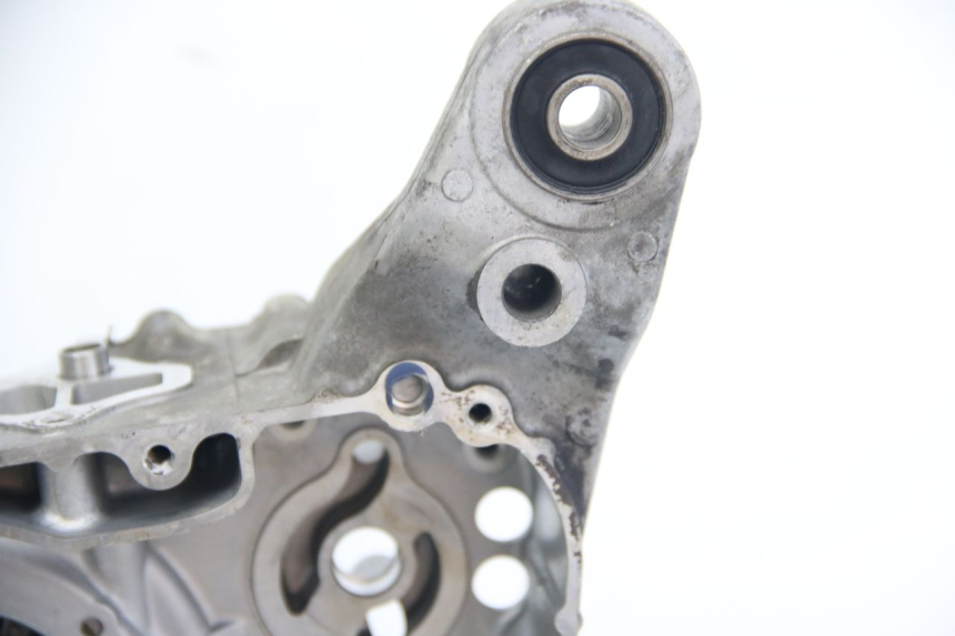 photo de UNTERER MOTORBLOCK SUZUKI SIXTEEN 125 (2008 - 2010)