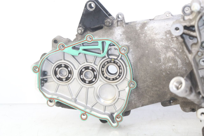 photo de MOTORBLOCK-UNTERTEIL PIAGGIO VESPA GTS IGET ABS 125 (2017 - 2023)