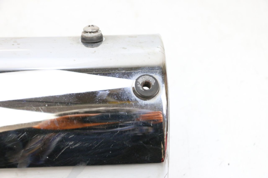 photo de AUSPUFFBLENDE KYMCO GRAND DINK 125 (2002 - 2007) - Hochauflösende Nahaufnahme