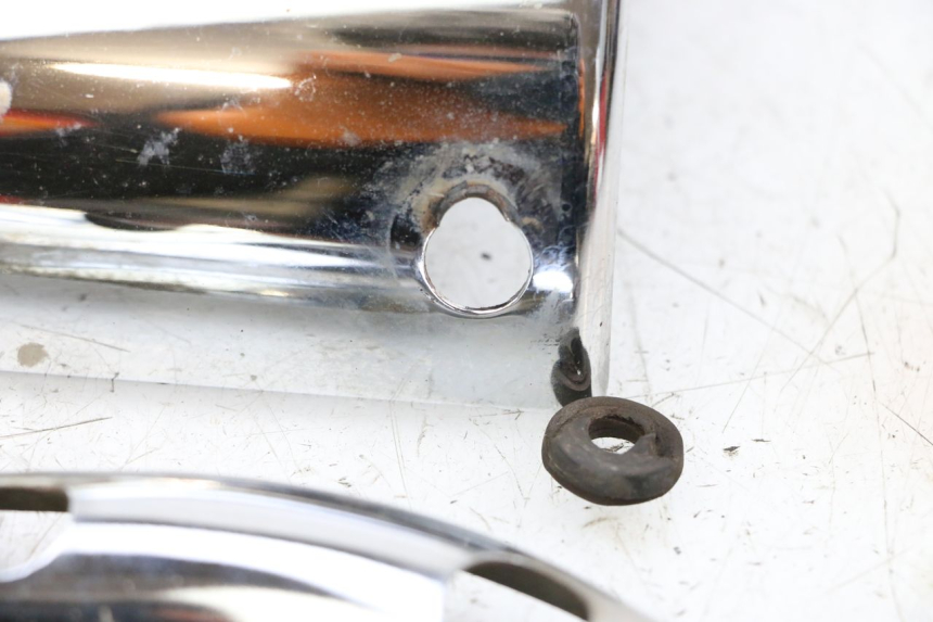 photo de AUSPUFFBLENDE KYMCO GRAND DINK 125 (2002 - 2007) - Kennzeichnungen und Originalreferenzen