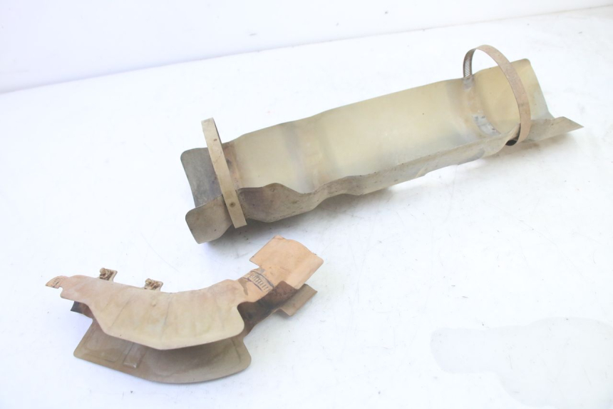 photo de AUSPUFFBLENDE YAMAHA YFM GRIZZLY 550 (2008 - 2015)
