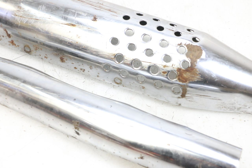 photo de AUSPUFFBLENDE KYMCO ZING 125 (1997 - 2003) - Fokus auf die Struktur