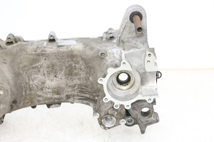 photo de KURBELGEHÄUSE LINKS PEUGEOT KISBEE 2T 50 (2010 - 2017) - Kennzeichnungen und Originalreferenzen