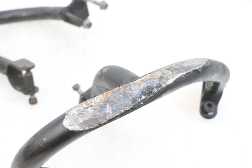 photo de MOTORSCHUTZBÜGEL KAWASAKI ZR 7 750 (1999 - 2001) - Detailansicht des Bauteils