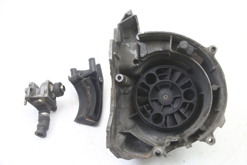 photo de WASSERPUMPENDECKEL  PIAGGIO X8 125 (2004 - 2007)