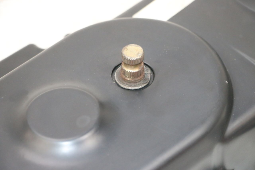 photo de VARIODECKEL NECO TEMPO 4T 50 (2022 - 2026) - Details der Befestigungspunkte