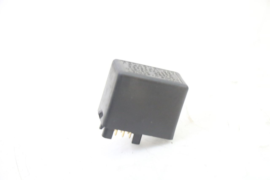photo de BLINKER RELAIS SUZUKI GSR 750 (2011 - 2017)
