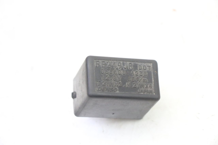 photo de BLINKER RELAIS SUZUKI GSR 750 (2011 - 2017)
