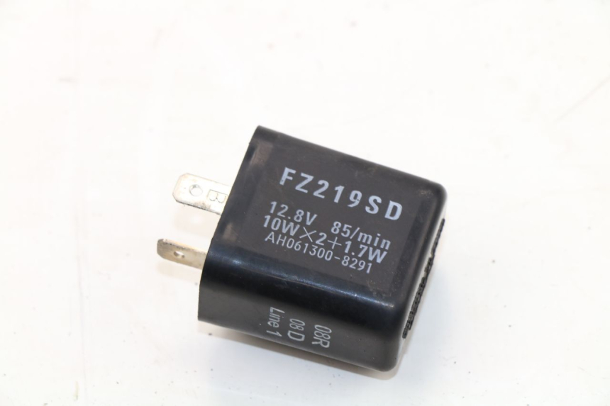 photo de BLINKER RELAIS YAMAHA TRICITY 125 (2012 - 2016)