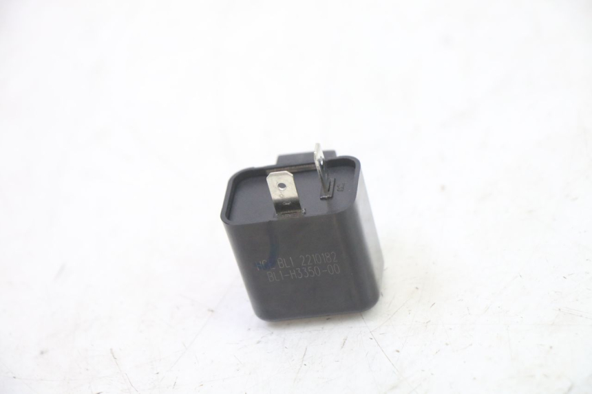 photo de BLINKER RELAIS YAMAHA XMAX X-MAX 125 (2021 - 2025)