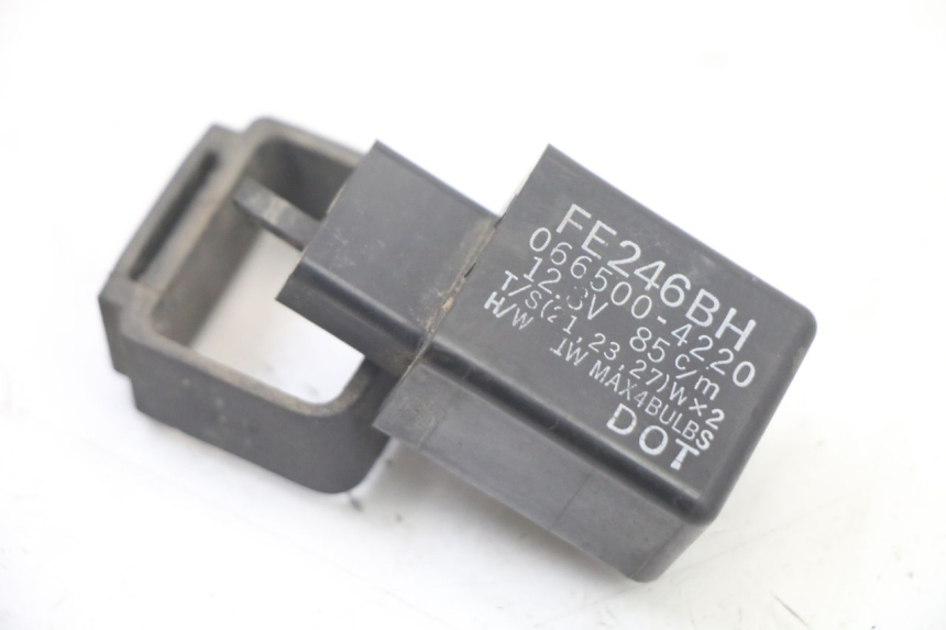 photo de BLINKERRELAIS YAMAHA FZS FAZER 600 (2001 - 2003)