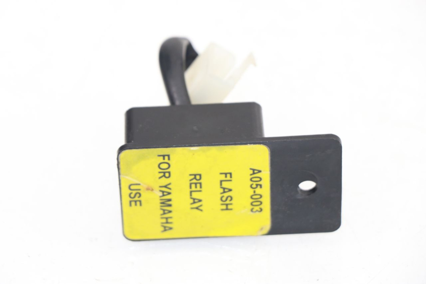 photo de BLINKER RELAIS YAMAHA YZF R 125 (2008 - 2013)