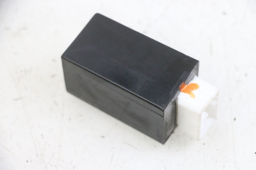 photo de BLINKERRELAIS YAMAHA YP MAJESTY 125 (2002 - 2006) - Detailansicht des Bauteils