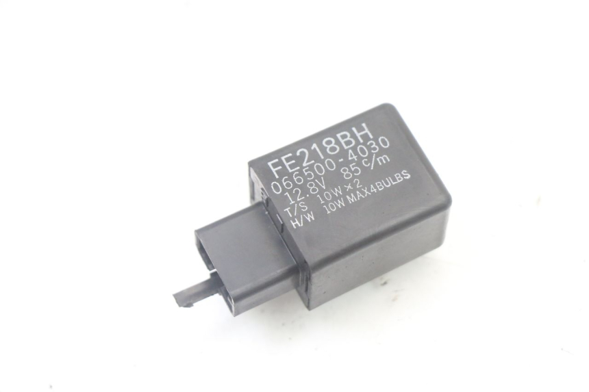 photo de BLINKER RELAIS YAMAHA YP X-MAX XMAX 400 (2014 - 2017)