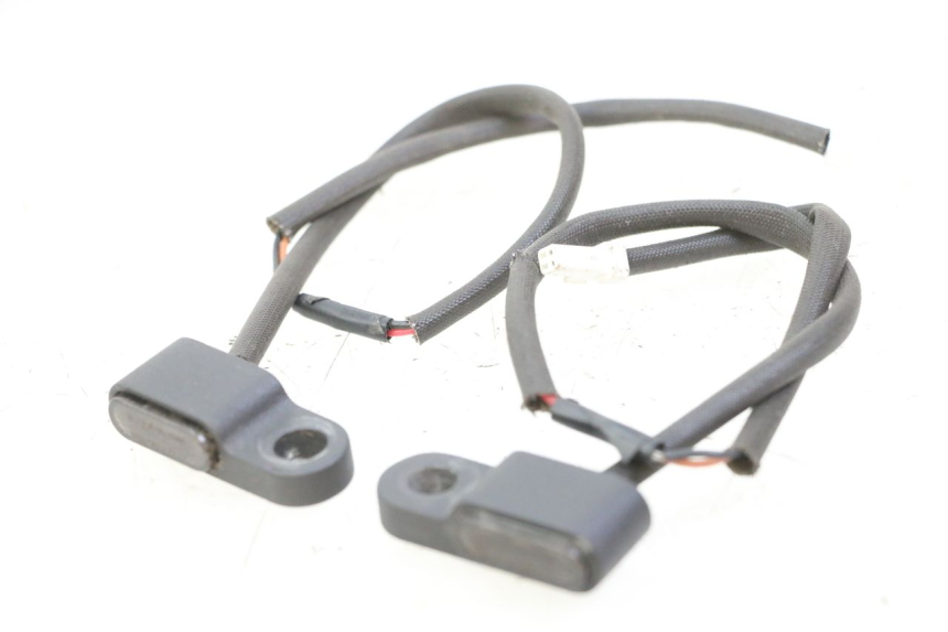 photo de HINTEN BLINKER DERBI SENDA SM DRD X-TREME 50 (2011 - 2017)