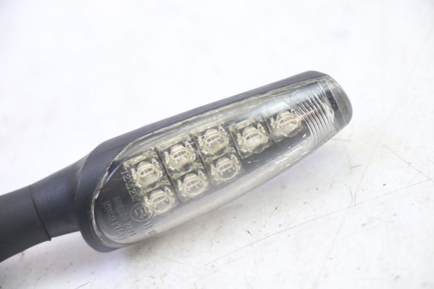 photo de RECHTSER BLINKER QUADRO 4 4D 350 (2015 - 2018)